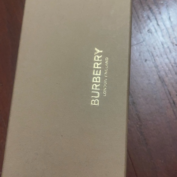 Burberry Sunglasses OPAL GREEN w/DARK GREEN Acet - Picture 5 of 8